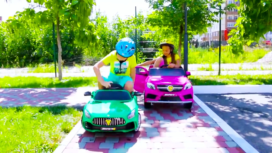 اسباب بازی ها و خانواده مهربان - اسب سواری پرنسس ساشا